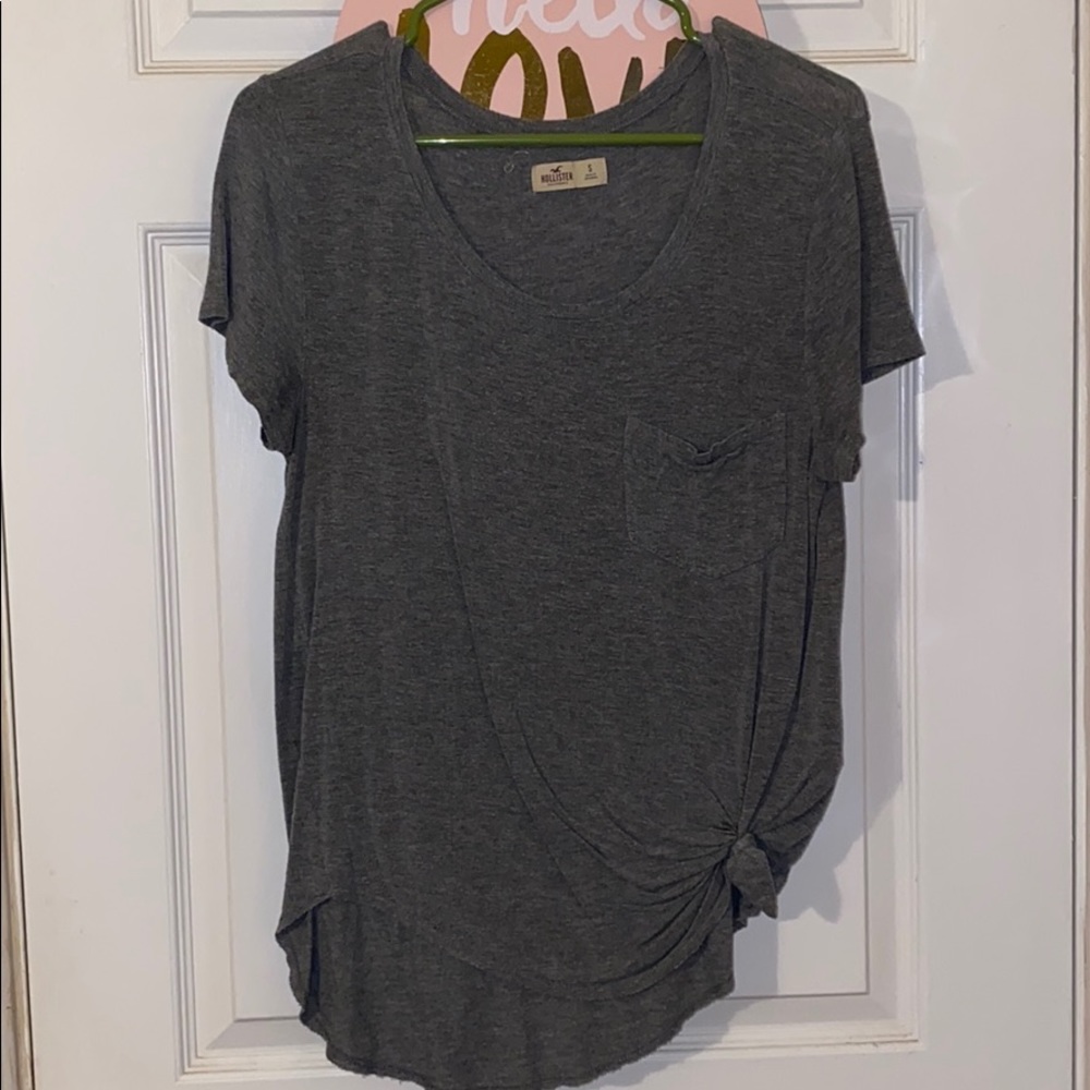 Grey scoop neck tee